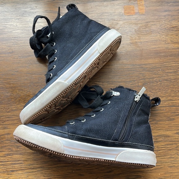 Roxy | Shoes | Roxy High Top Ivan Fur 